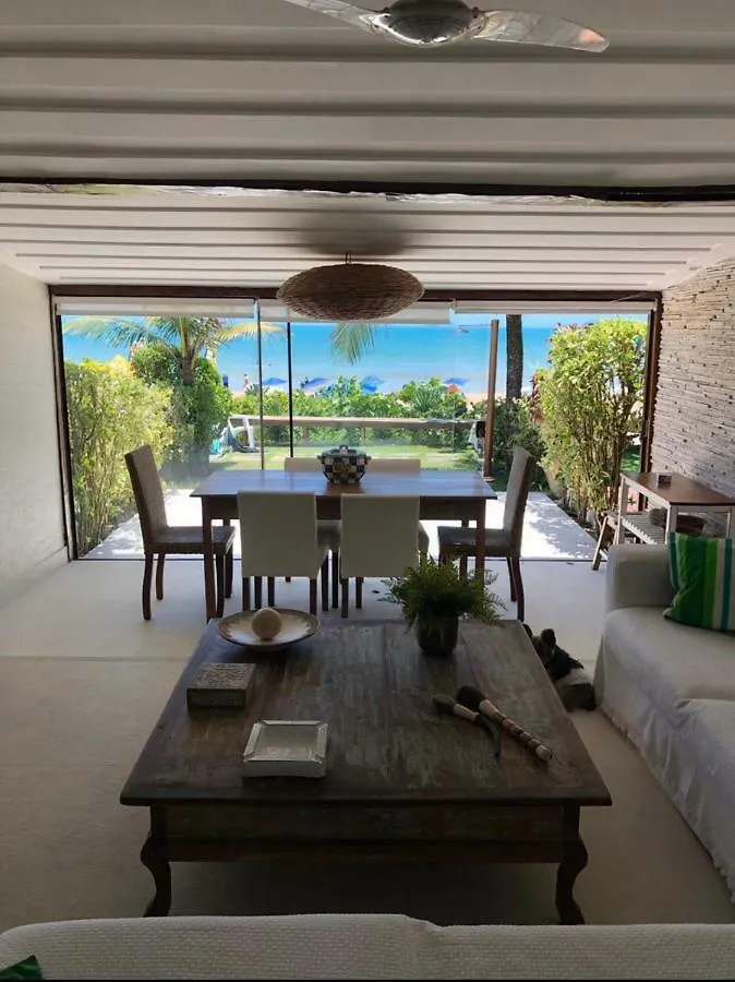 Casa Pe Na Areia: Beachfront Retreat in Búzios Armacao dos Buzios