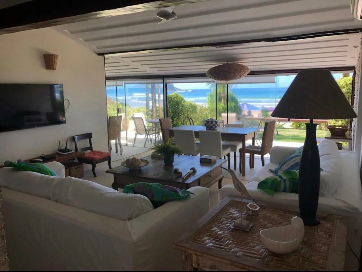 Casa Pe Na Areia: Beachfront Retreat in Búzios Holiday home Armacao dos Buzios